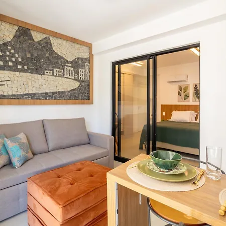 High-End Studios Between Ipanema & Copacabana - Luggage Storage-3